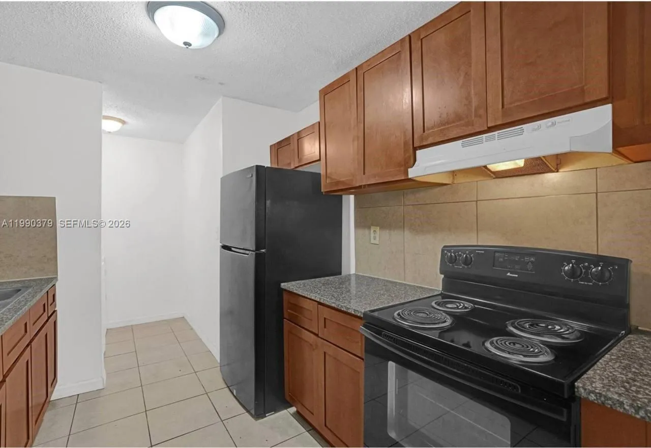 3876 NW 207th St Rd, Miami Gardens FL 33055