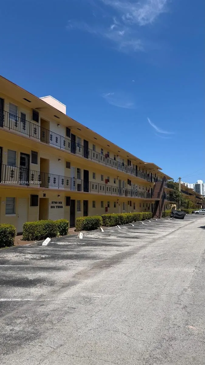 2790 NE 201st Ter # H217, Aventura FL 33180