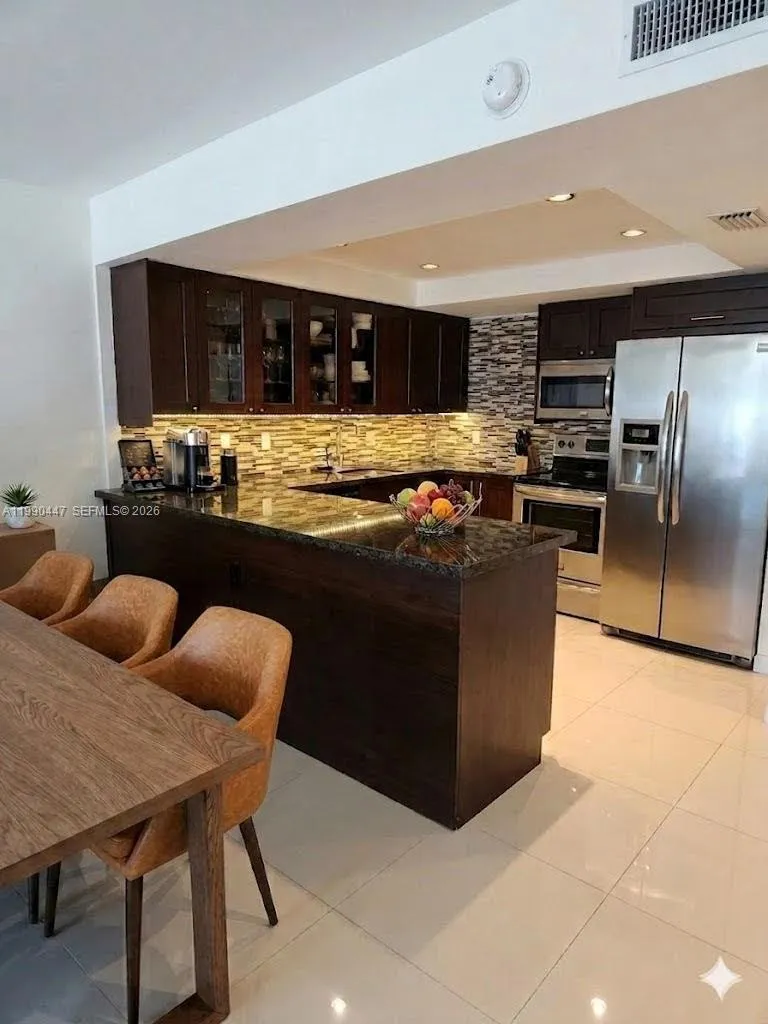 2851 NE 183, Aventura FL 33160