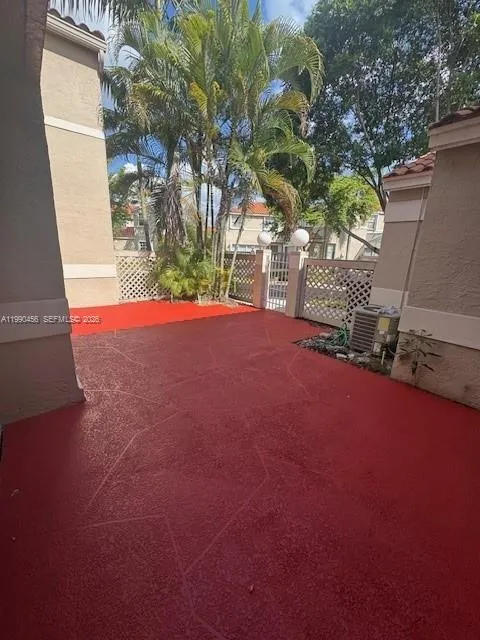 10944 Neptune Dr, Cooper City FL 33026