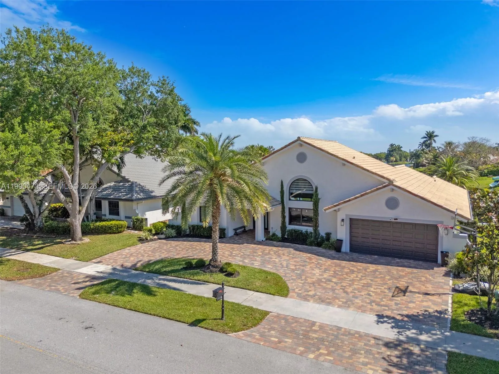 2920 Old Orchard Rd, Davie FL 33328