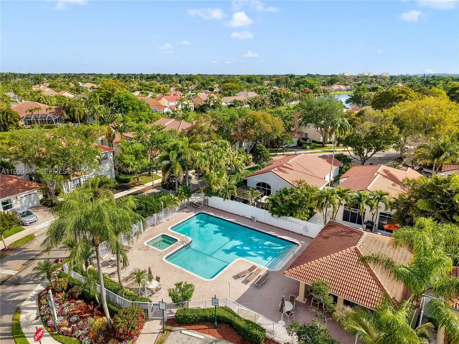 876 Garnet Cir, Weston FL 33326