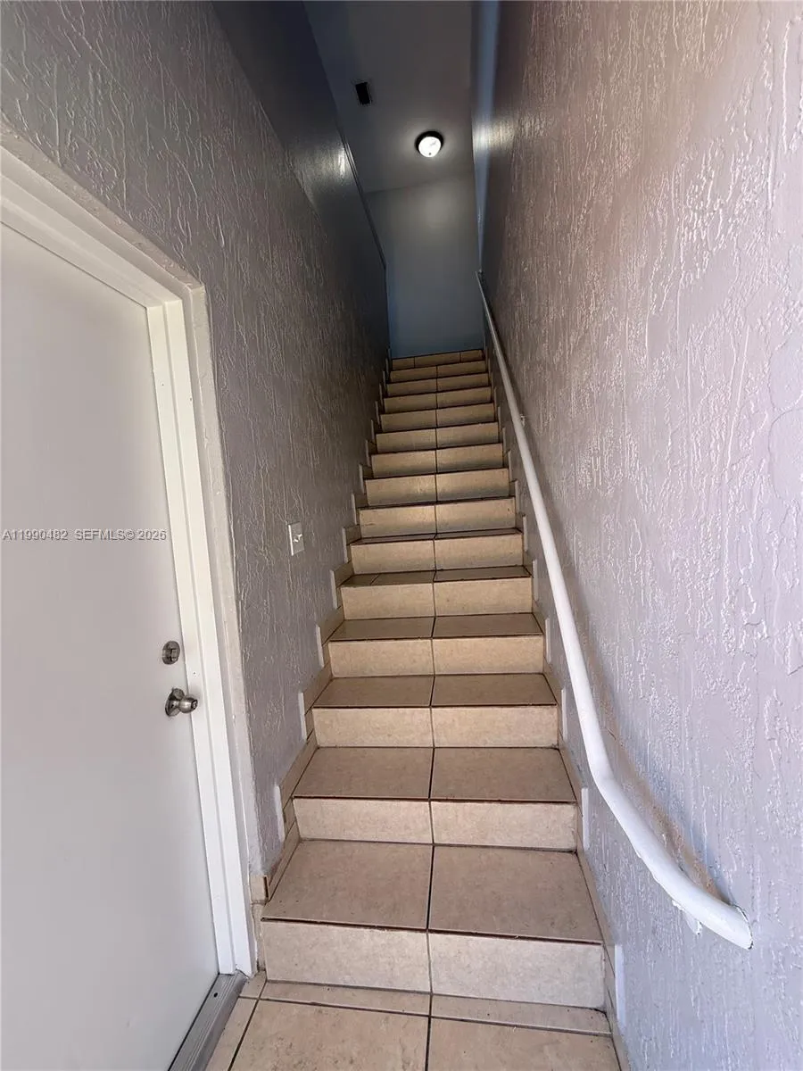 7541 NW 176th terr # 7541, Hialeah FL 33015