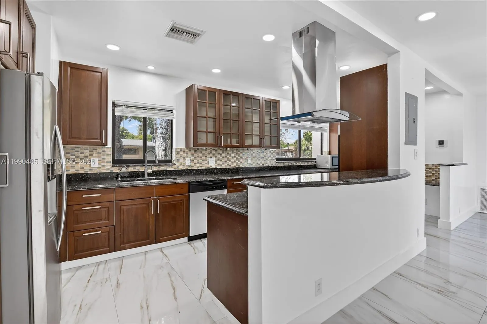 620 Camellia Ct, Plantation FL 33317