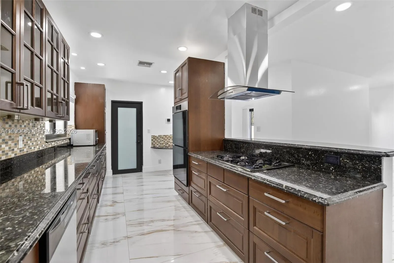 620 Camellia Ct, Plantation FL 33317