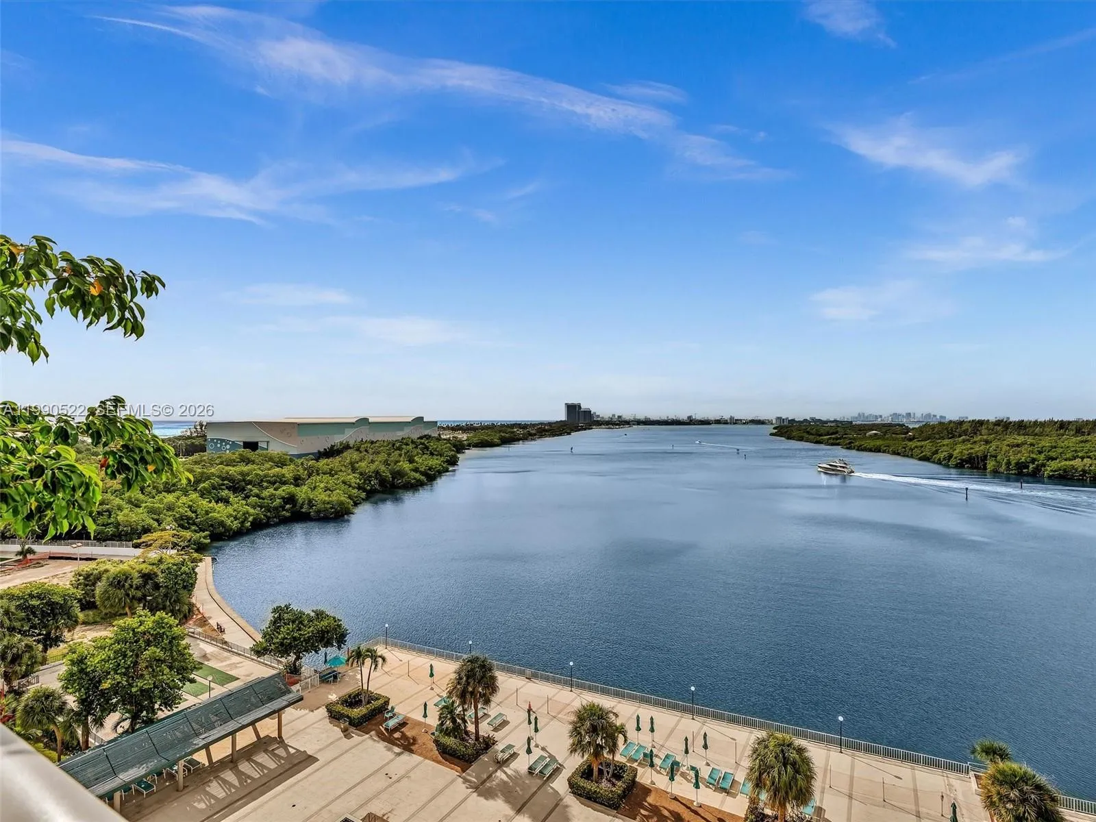 300 Bayview Dr # 902, Sunny Isles Beach FL 33160