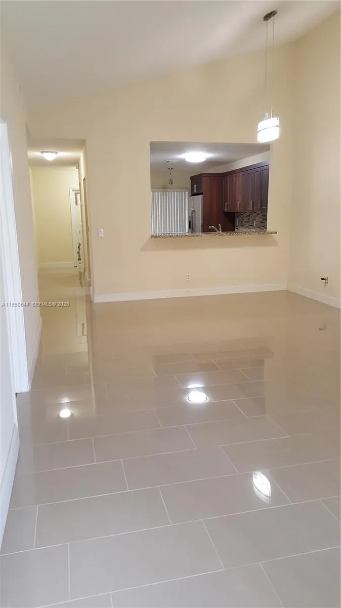 453 Lakeview Dr # 4, Weston FL 33326