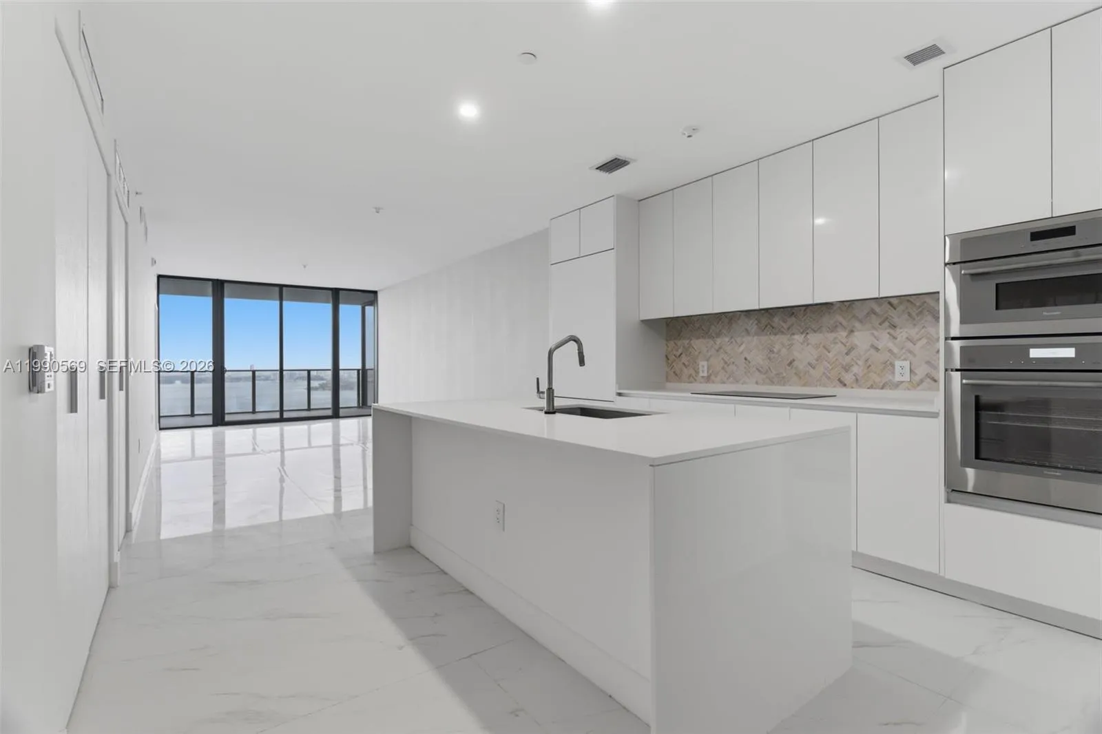 711 NE 23 TERRACE # 3906, Miami FL 33137