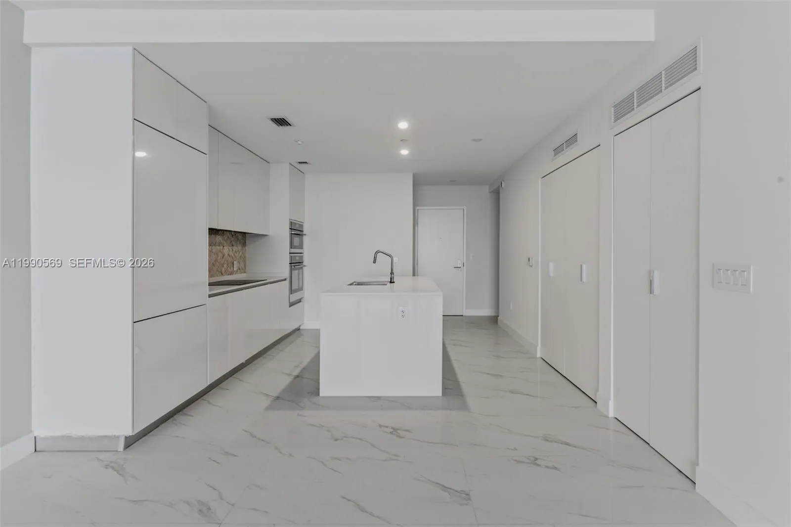 711 NE 23 TERRACE # 3906, Miami FL 33137