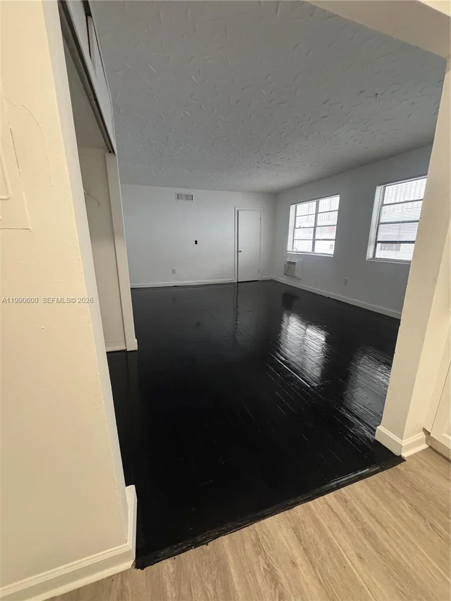 1611 Pennsylvania Ave # 14, Miami Beach FL 33139