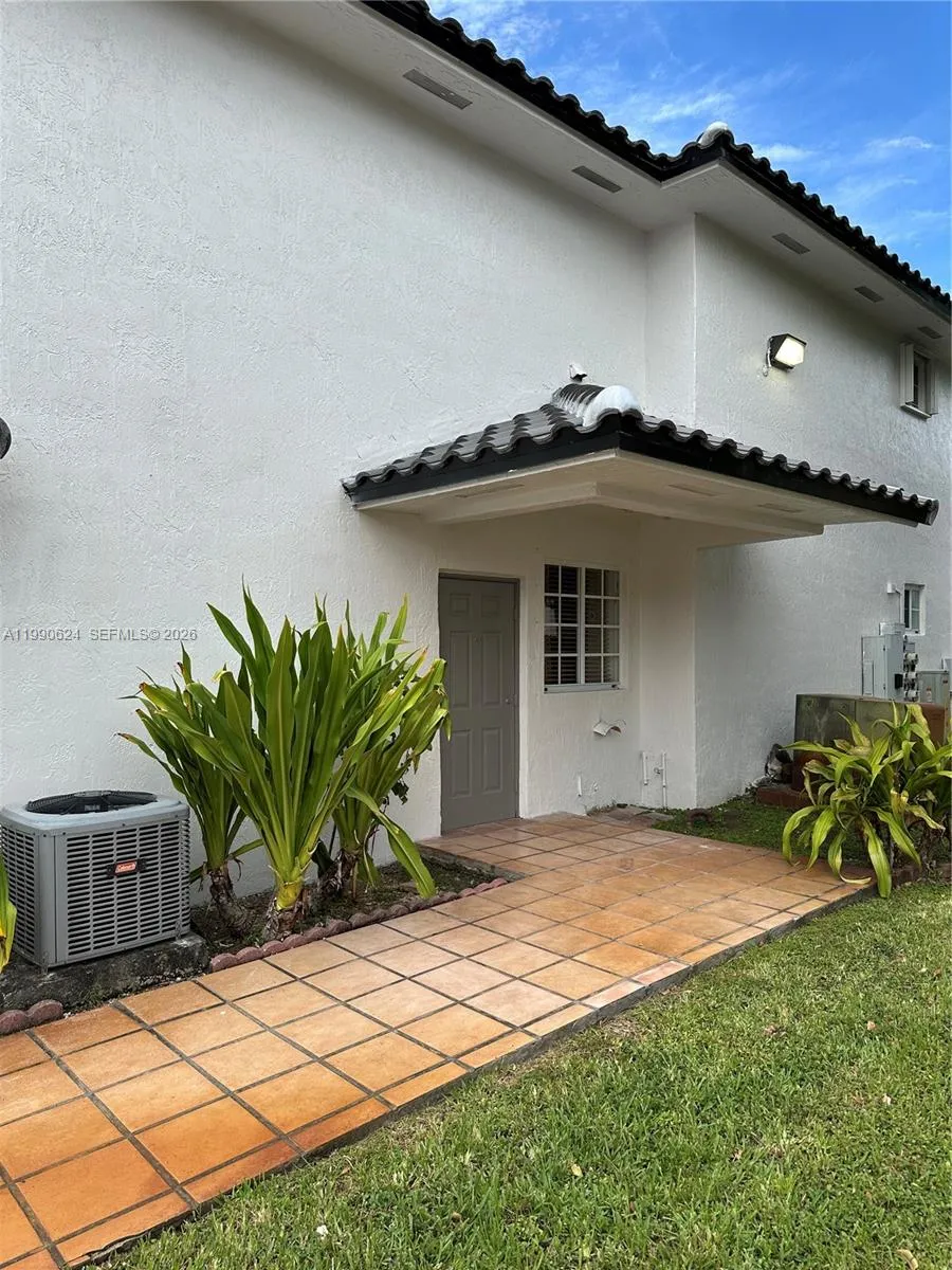 7549 NW 175th St # 7549, Hialeah FL 33015