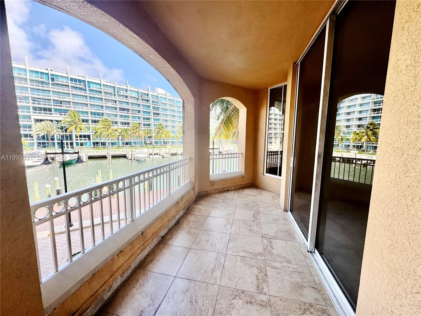 3001 NE 185th St # 213, Aventura FL 33180