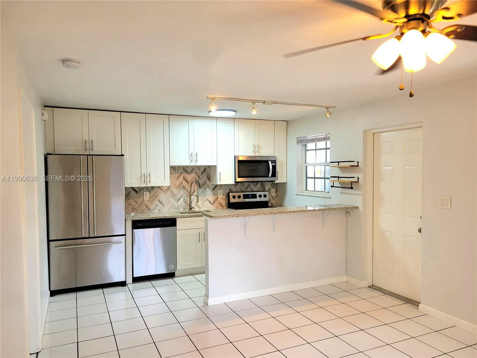125 NW 25th St # 129, Wilton Manors FL 33311