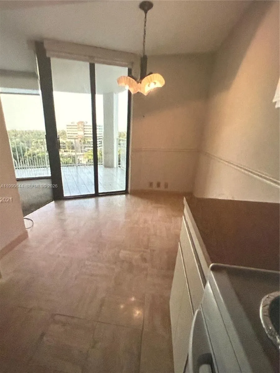 2000 Towerside Ter # 1005, Miami FL 33138