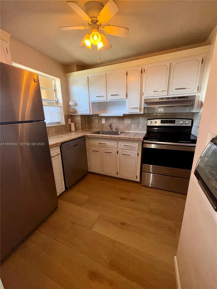 4100 Crystal Lake Dr # 407, Deerfield Beach FL 33064