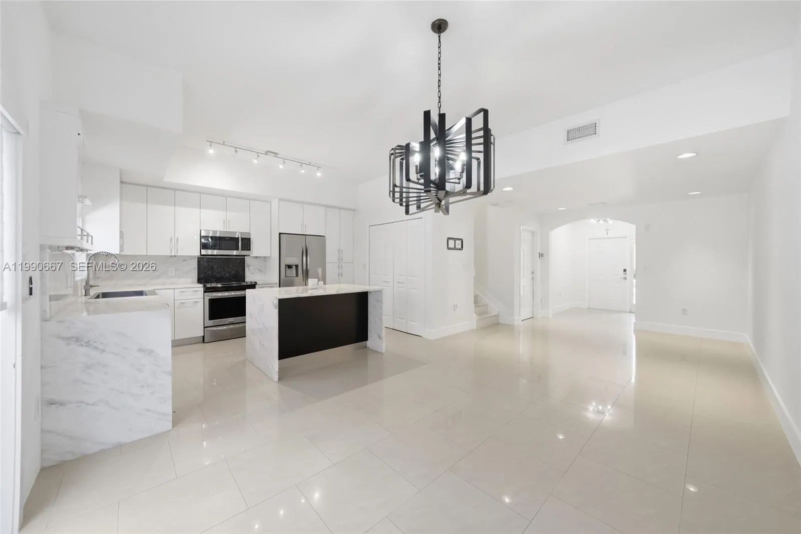 22242 SW 88th Path, Cutler Bay FL 33190