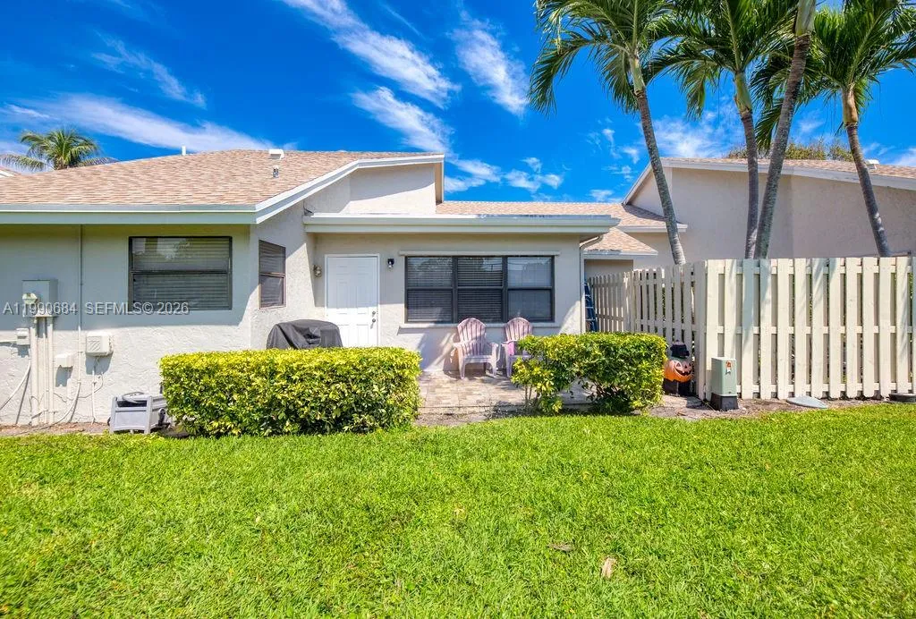 2360 NW 12th St, Delray Beach FL 33445