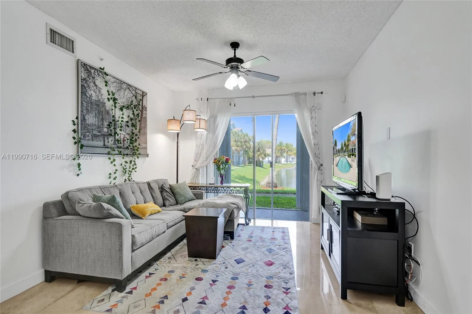 2640 S University Dr # 112, Davie FL 33328