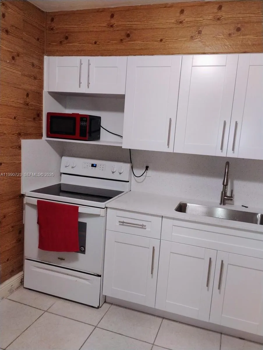 2210 NE 170th St # 2220, North Miami Beach FL 33160