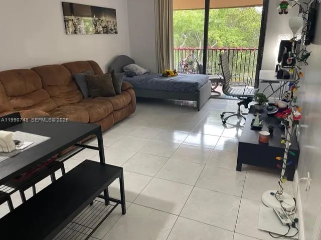 14421 N Kendall Dr # 407M, Miami FL 33186