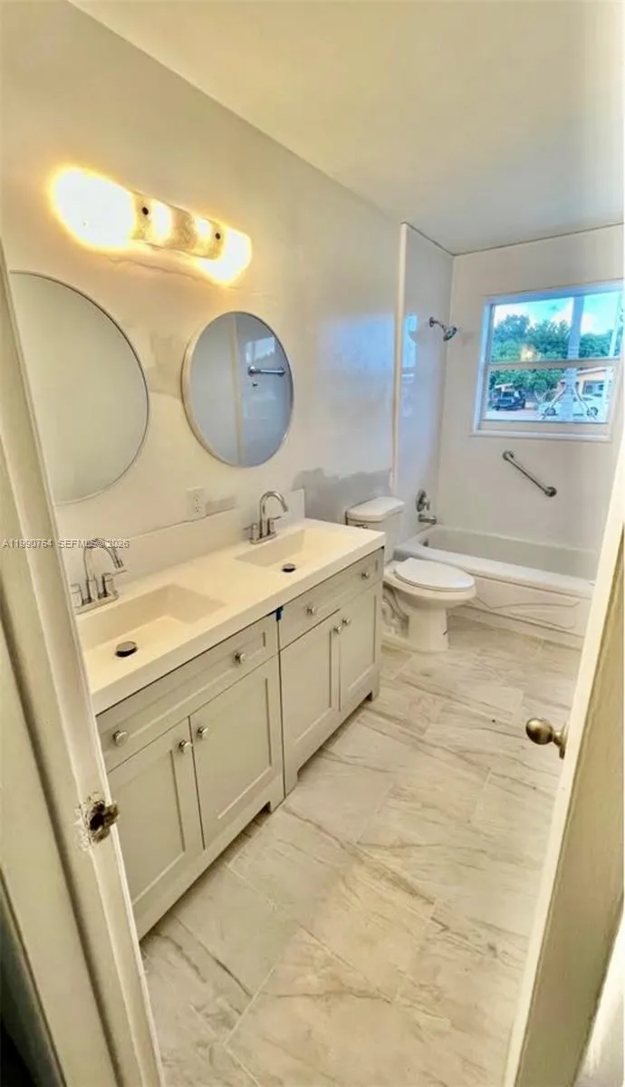 1800 SW 87th Ave, Miami FL 33165