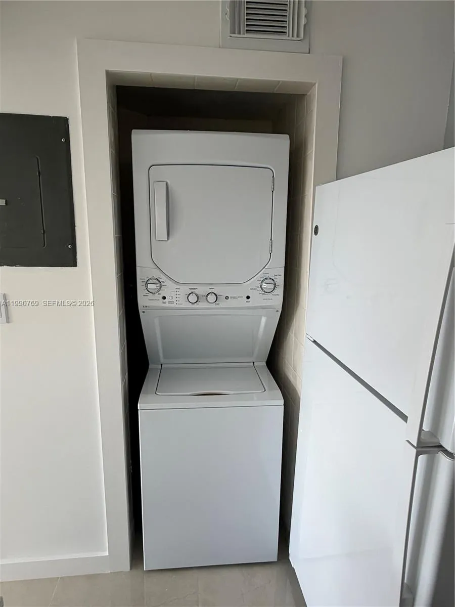 1820 W 53rd St # 201, Hialeah FL 33012