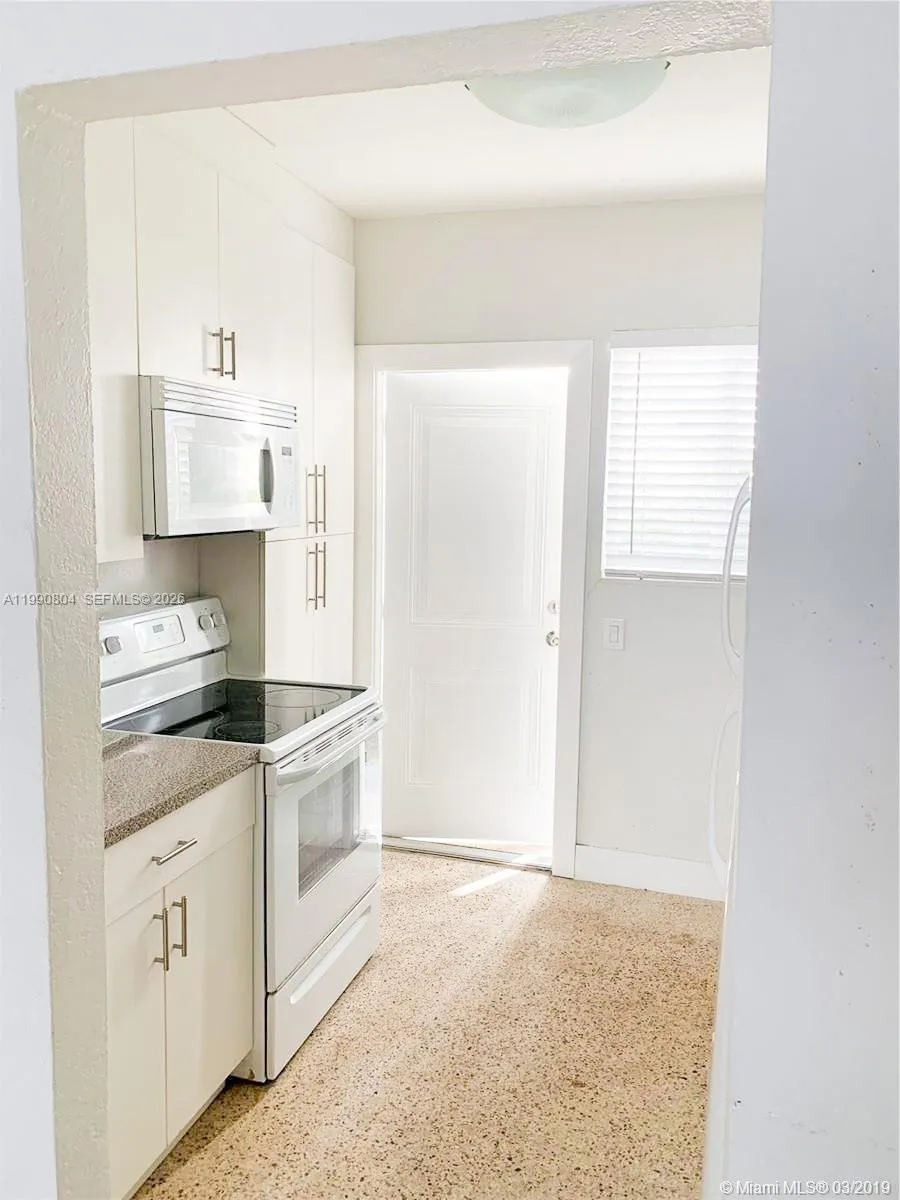 805 81st St # 2, Miami Beach FL 33141