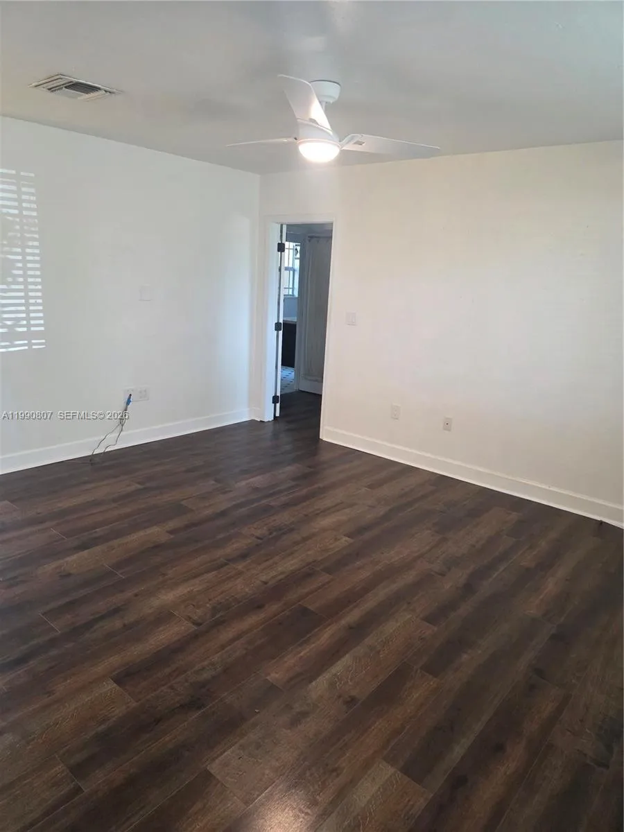 9911 Martinique Dr, Cutler Bay FL 33189