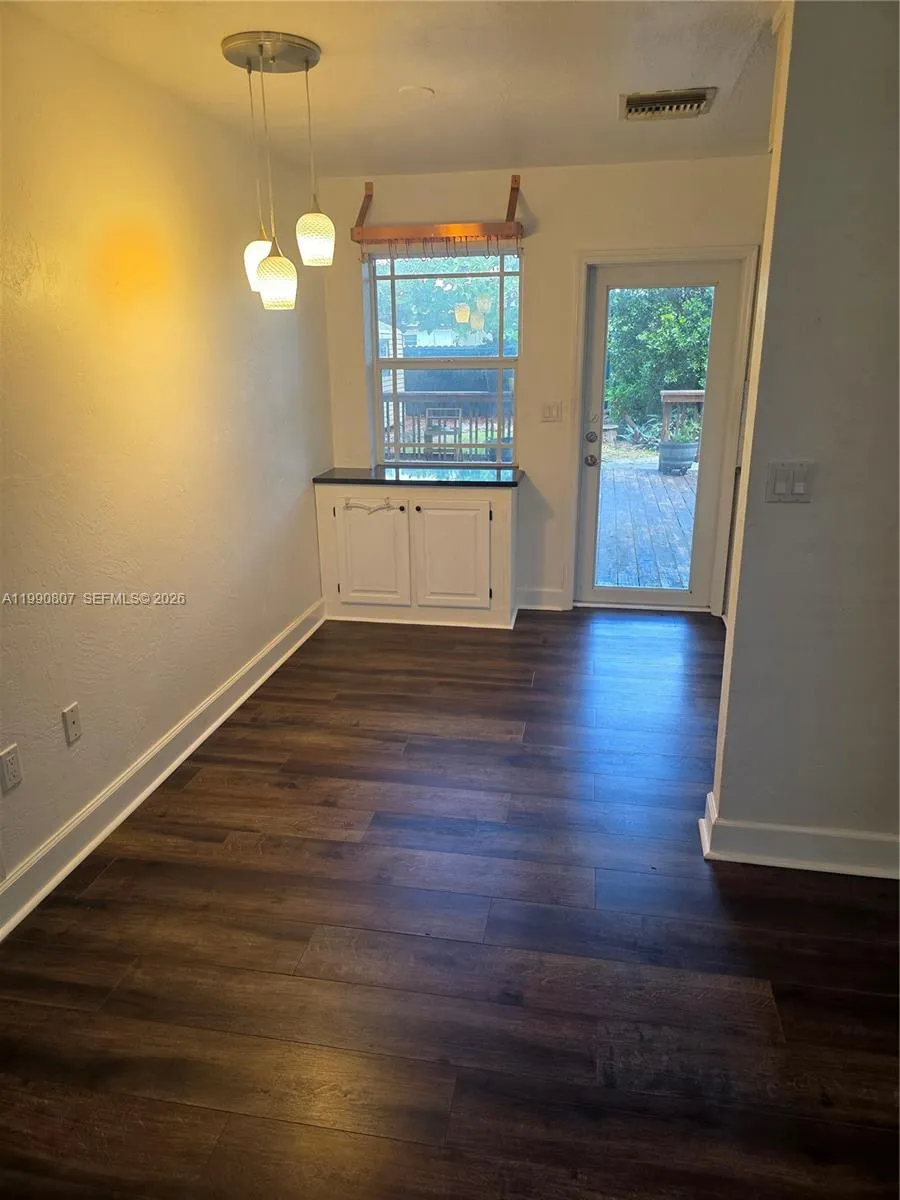 9911 Martinique Dr, Cutler Bay FL 33189