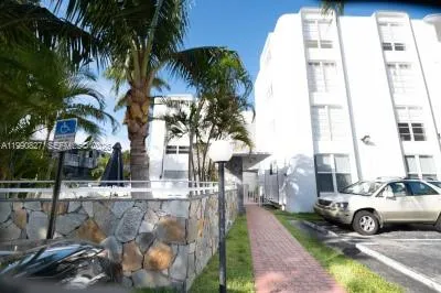 1075 93rd St # 206, Bay Harbor Islands FL 33154