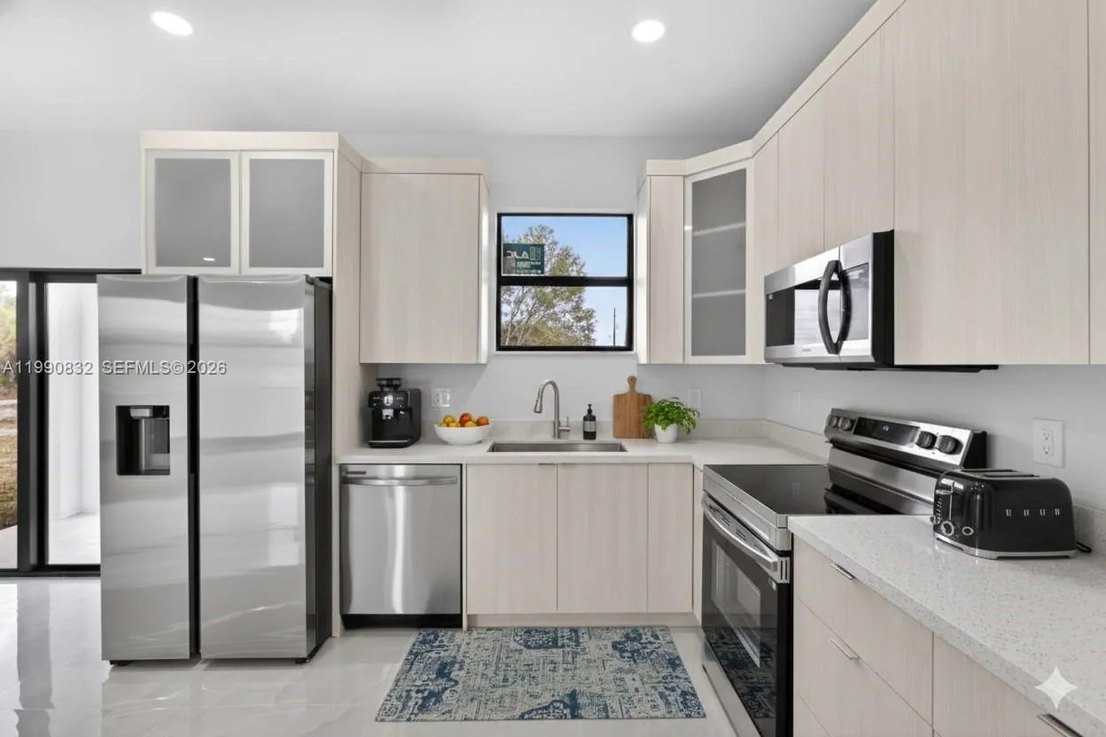 2807 74th ST W, Lehigh Acres FL 33971