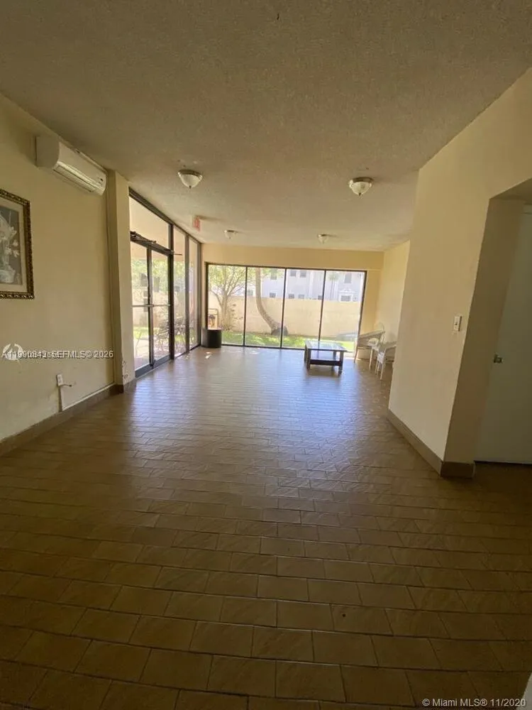 7601 Byron Ave # 3A, Miami Beach FL 33141