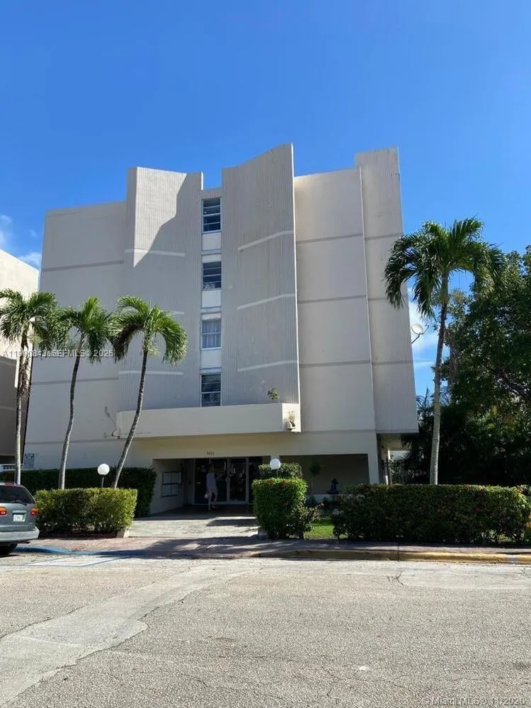 7601 Byron Ave # 3A, Miami Beach FL 33141
