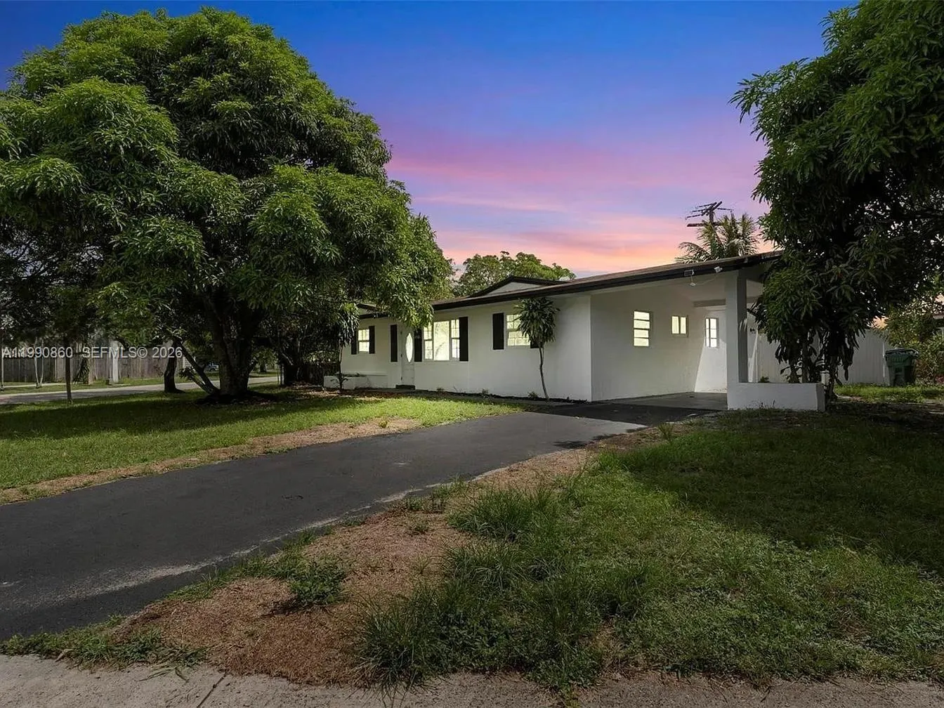 3 bedroom 2 bath for sale at 4900 NW 14th St, Lauderhill FL 33313