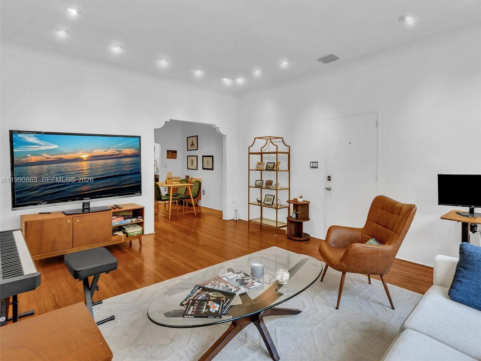 910 Lenox Ave # 2, Miami Beach FL 33139