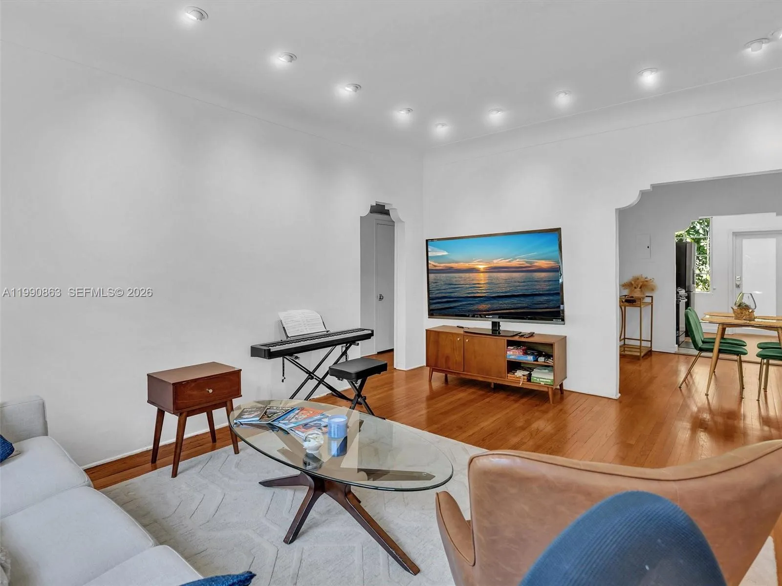 910 Lenox Ave # 2, Miami Beach FL 33139