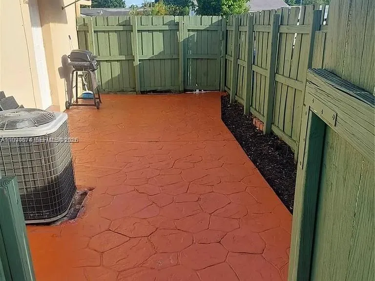 6117 SW 31st St # B, Miramar FL 33023