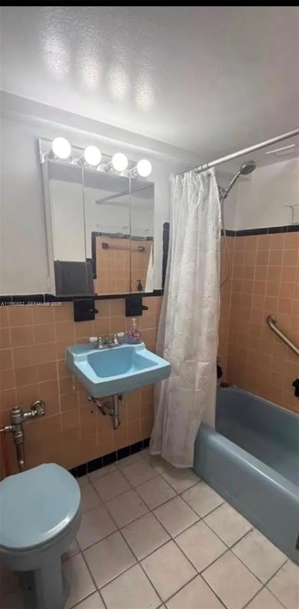 6484 Indian Creek Dr # 107, Miami Beach FL 33141