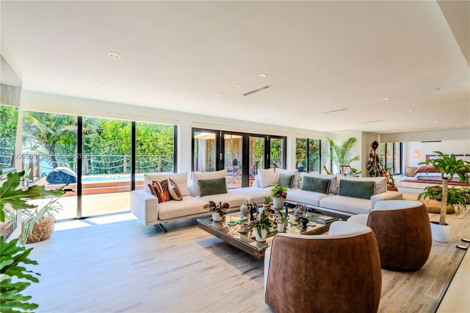 11450 N Bayshore Dr, North Miami FL 33181