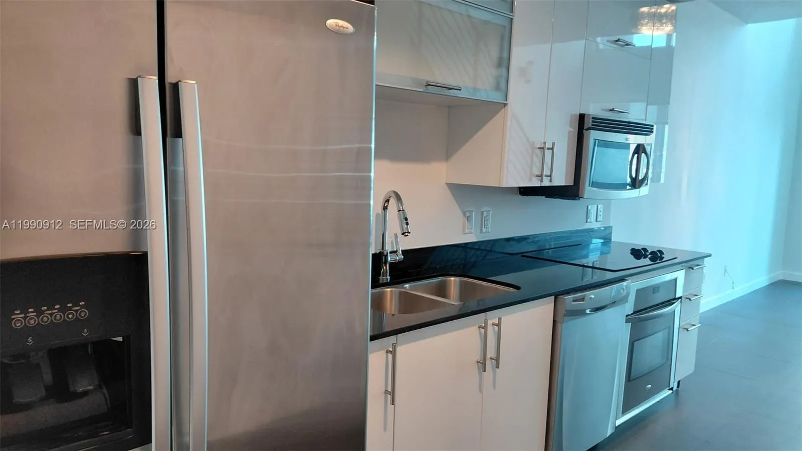 60 SW 13th St # 2612, Miami FL 33130