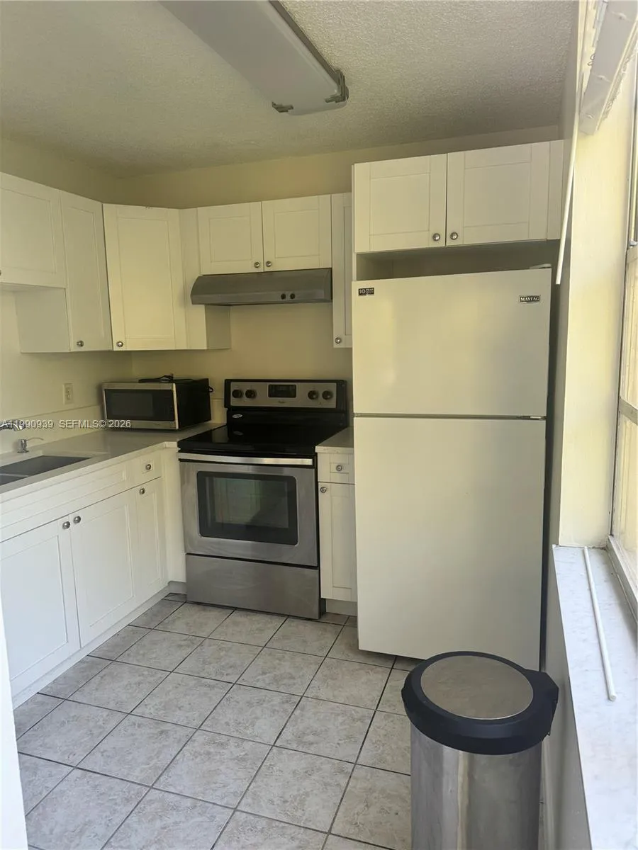 9450 Live Oak Pl # 305, Davie FL 33324