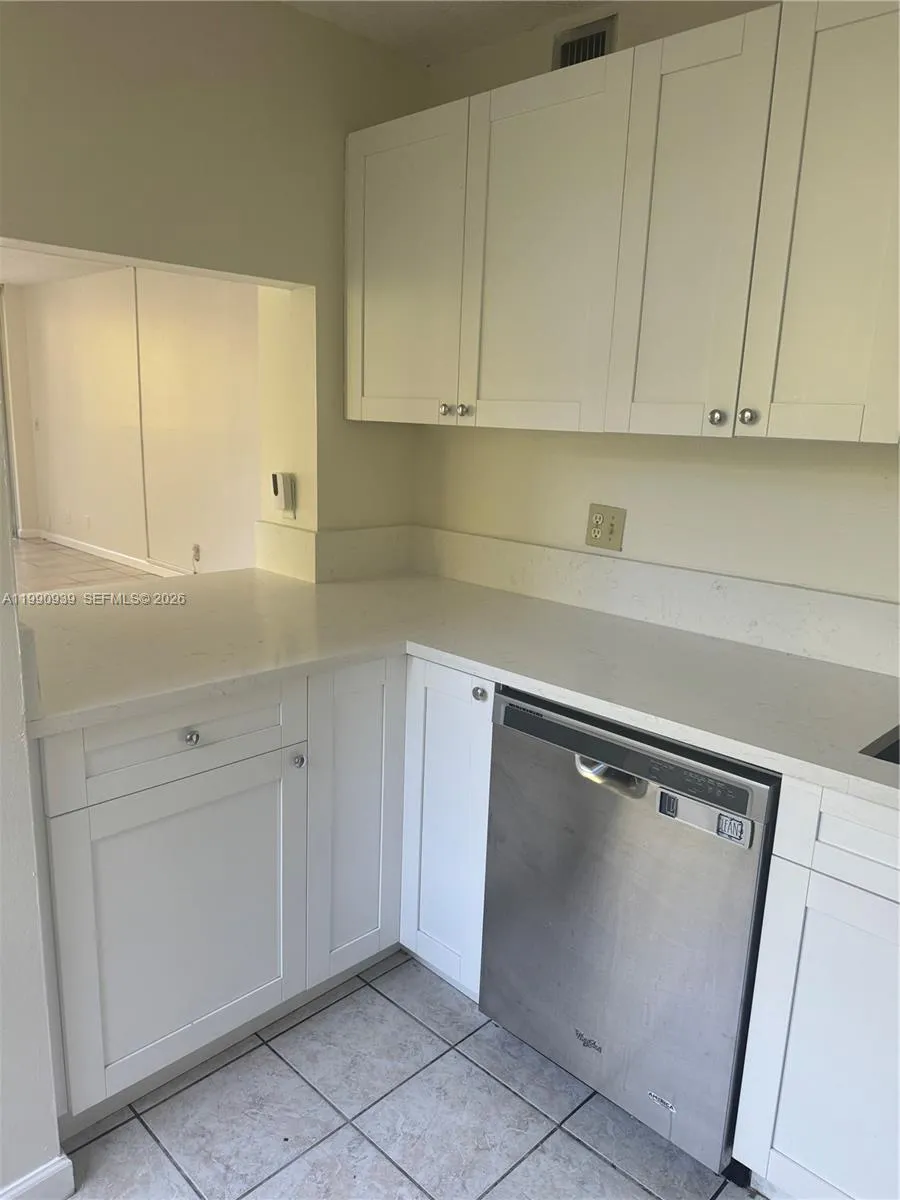 9450 Live Oak Pl # 305, Davie FL 33324