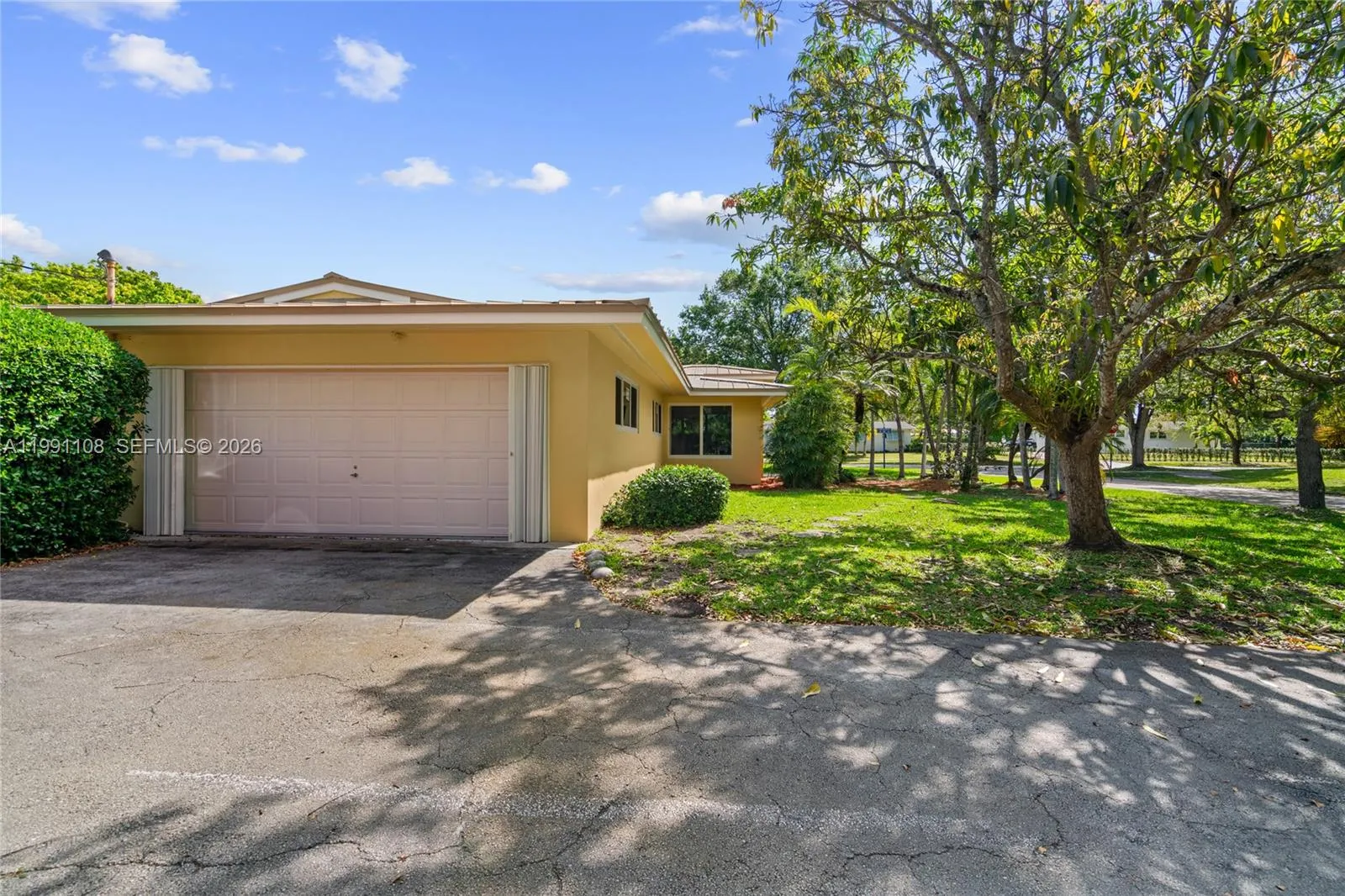 8201 SW 150th Dr, Palmetto Bay FL 33158