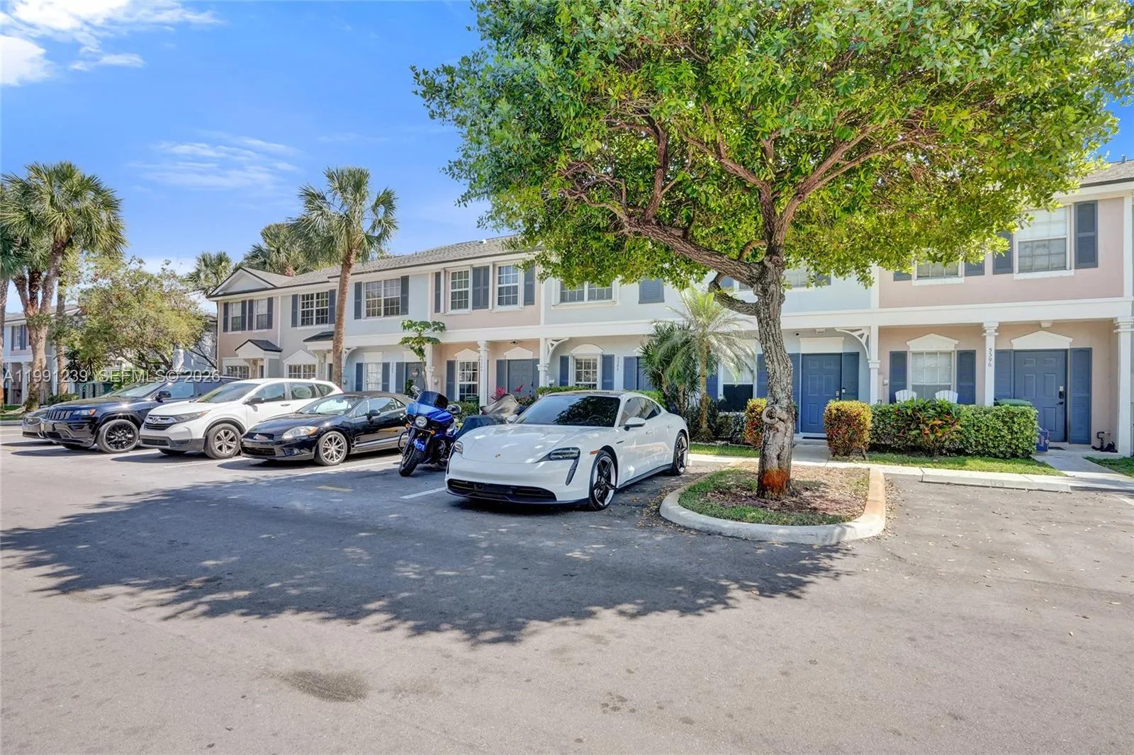 2 bedroom 2 bath for sale at 5388 Jubilee, Margate FL 33063