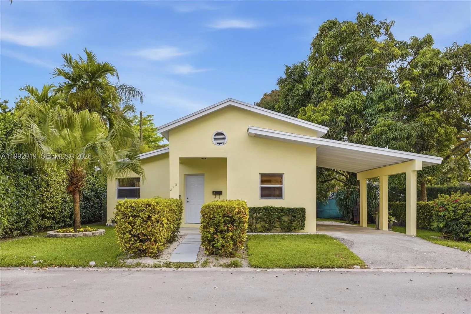 3 bedroom 2 bath for sale at 218 Frow Ave, Coral Gables FL 33133