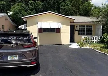 2 bedroom 1 bath for sale at 5705 NW 14th St, Lauderhill FL 33313