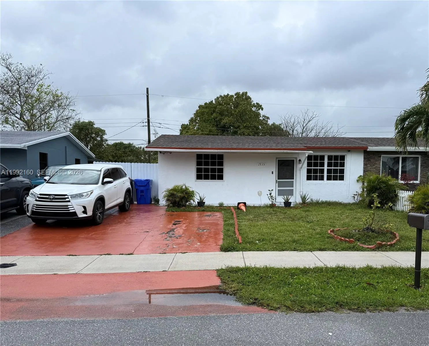 2 bedroom 1 bath for rent at 1935 SW 67th Ter # 0, North Lauderdale FL 33068