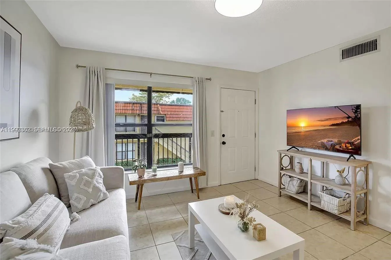 2 bedroom 2 bath for rent at 561 NW 100th Pl # 201, Pembroke Pines FL 33024