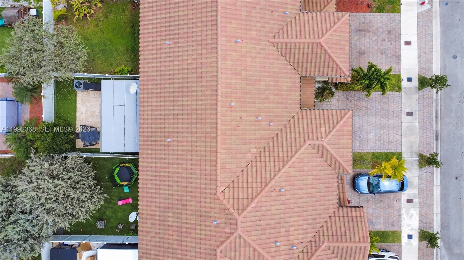 3323 W 90th Ter, Hialeah FL 33018