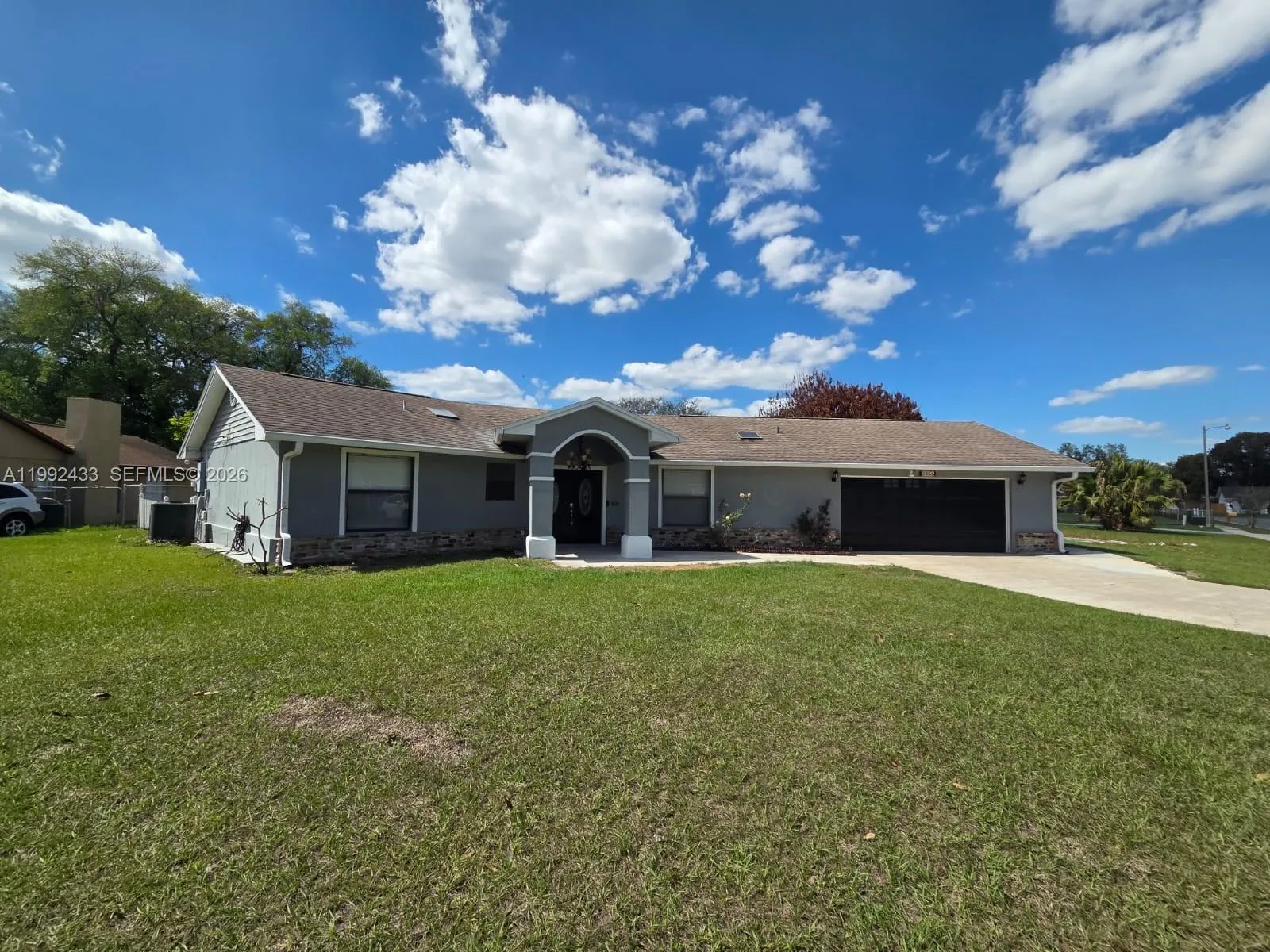3 bedroom 2 bath for sale at 2356 Royal Oaks Blvd, Kissimmee FL 34744